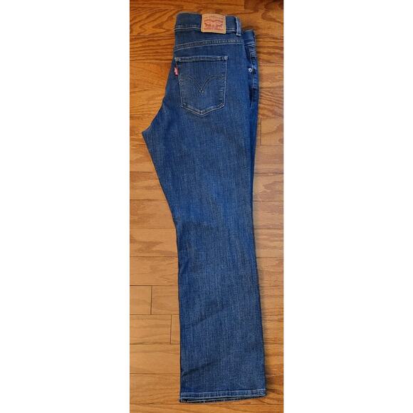 Levi's Jeans Women 10S Short Bootcut Mid Rise Medium Wash Denim - Picture 13 of 16